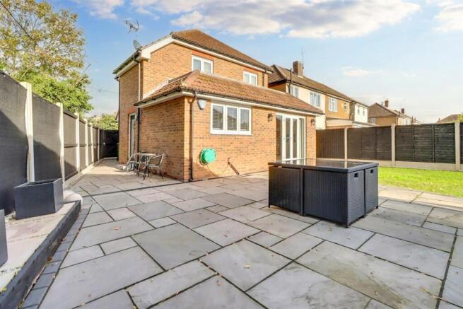 Park Drive, Wickford photo 2