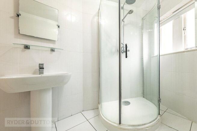 1 bed House for sale Image 9