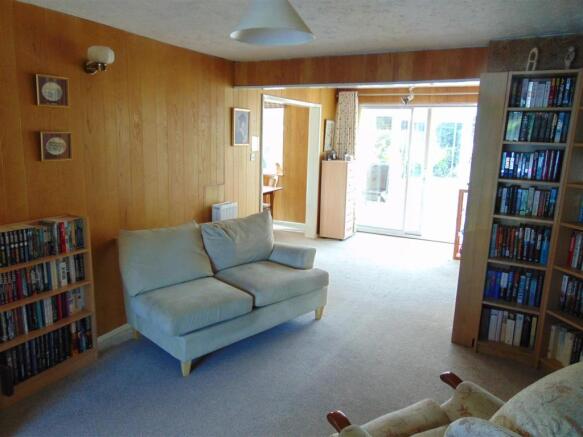 THROUGH LOUNGE