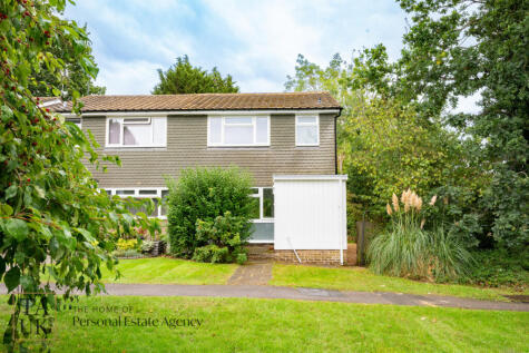 Saville Gardens, Billingshurst, RH14