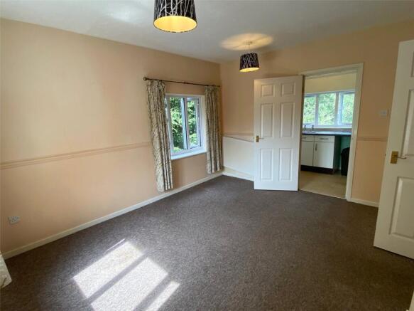 Mill Road Drive, Purdis Farm, Ipswich, Suffolk, IP3 photo 5