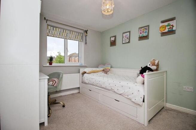 3 bed Semi-Detached for sale Image 7