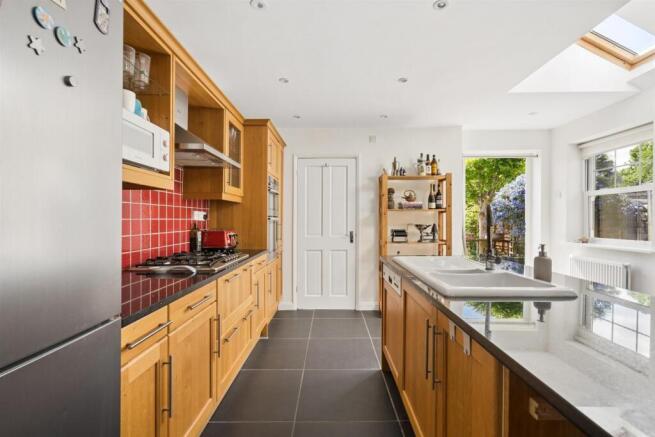 Rutland Place, Maidenhead photo 4