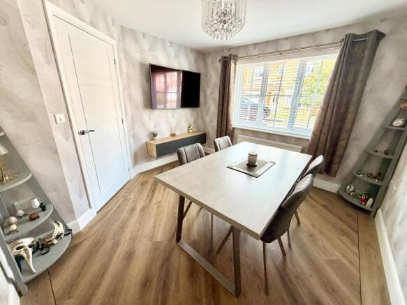 3 bed Detached for sale Image 9