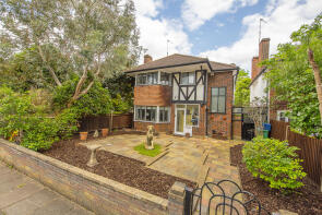 24, Ellesmere Road, Twickenham TW1 2DL
