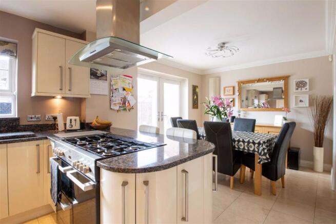 KITCHEN/DINER