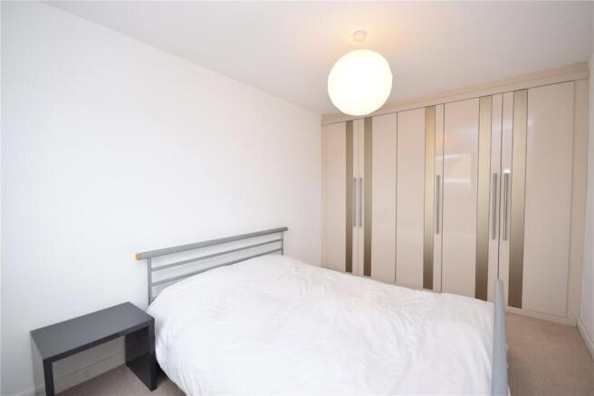 1 bed Town House to rent Image 6