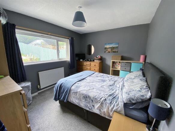 5 Warrior Ave bed 1.jpg