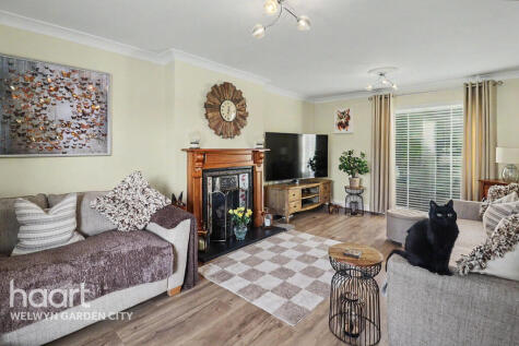 Knightsfield, Welwyn Garden City