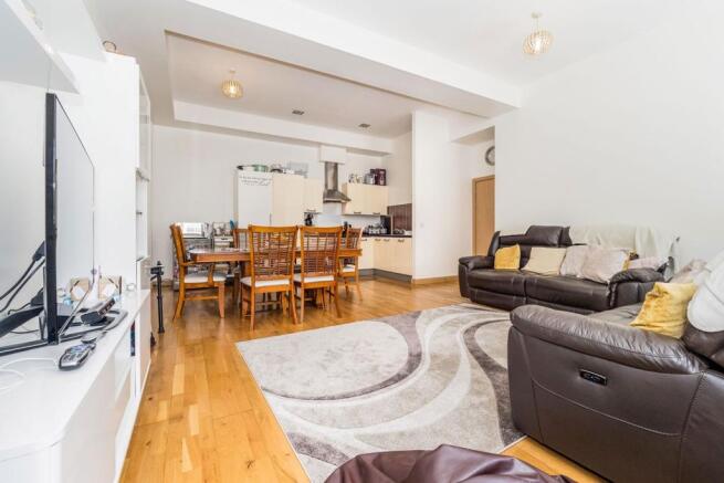 Lounge/Dining Room