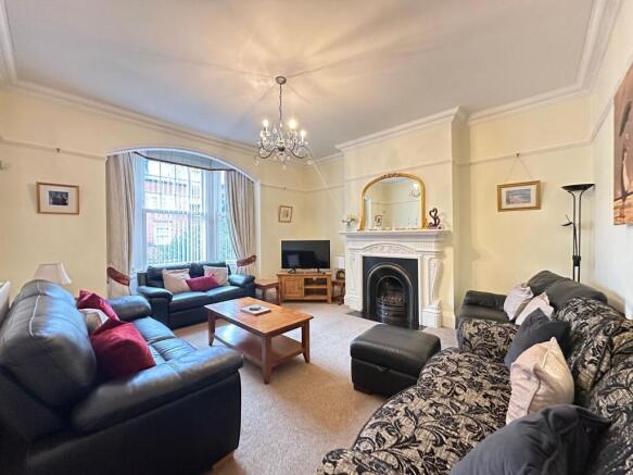 6 bed Terraced for sale Image 8