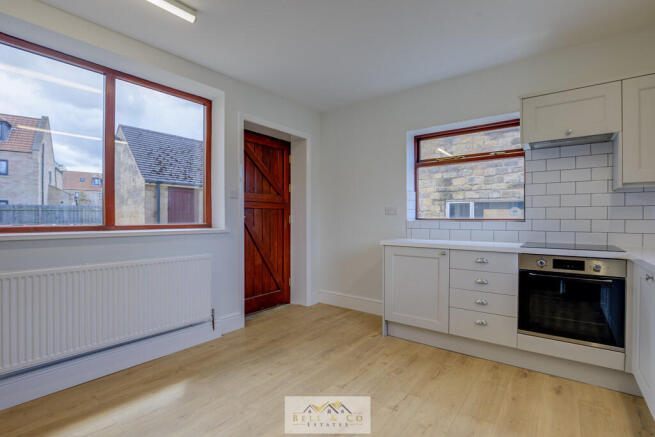 4 bed Detached for sale Image 5