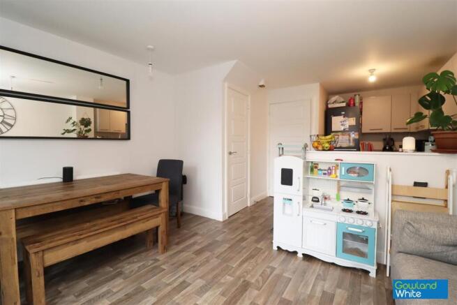 4 bed Terraced for sale Image 4