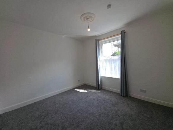 2 bed Flat to rent Image 8