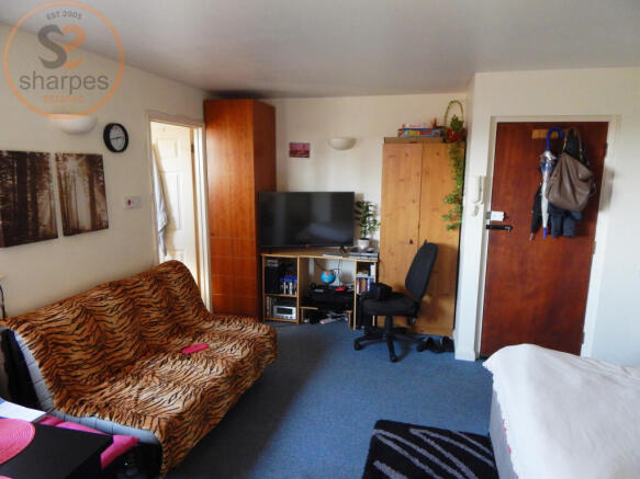 Living Area.JPG