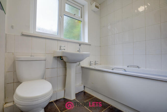 2 bed Terraced to rent Image 9