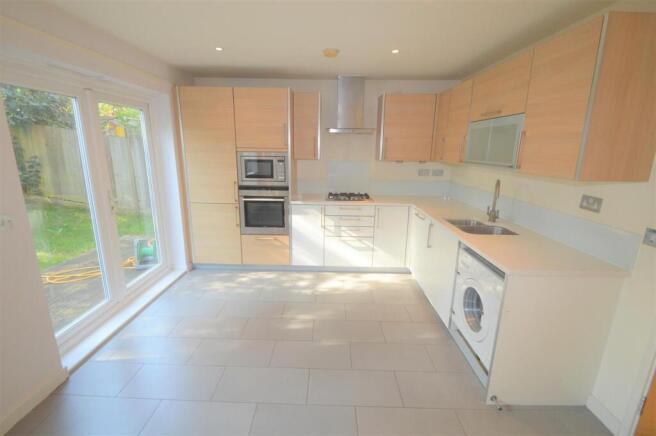 Queen Mary Villas E18