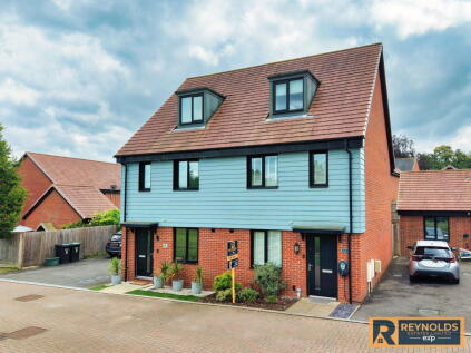 Dobson Close, Leybourne Chase, West Malling, ME19 5SQ