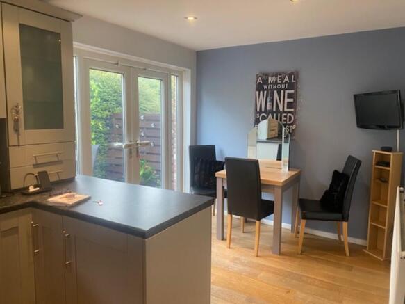 Dining area 1