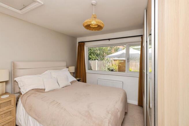 2 bed Semi-Detached Bungalow for sale Image 7
