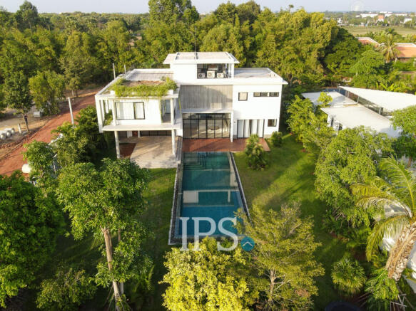 4 Bedroom Villa For Sale - Sambour, Siem Reap