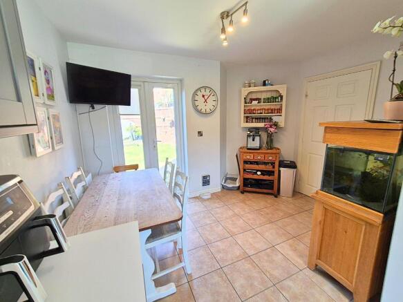 Lower Leys Way, Leominster, HR6 0SS photo 4