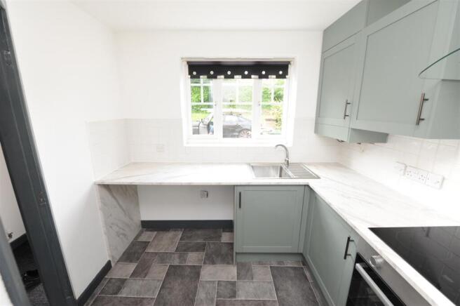 2 bed Semi-Detached for sale Image 5