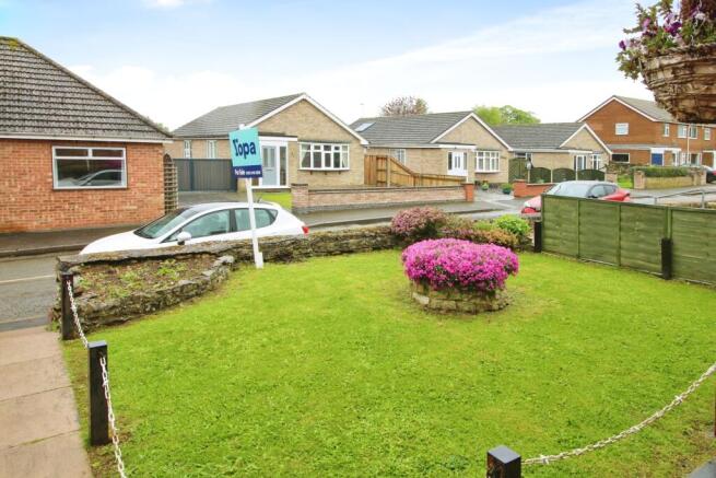 Front garden.JPG