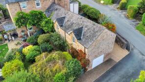 Summerseeds, Powis Close, Pant SY10 8DG