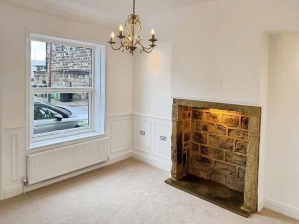 2 bed End of Terrace to rent Image 5