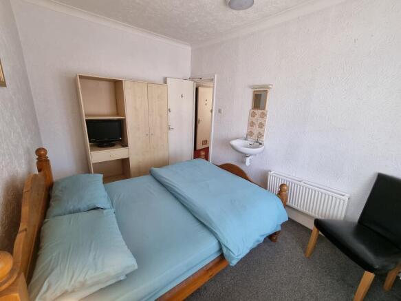 5 bed Terraced for sale Image 9