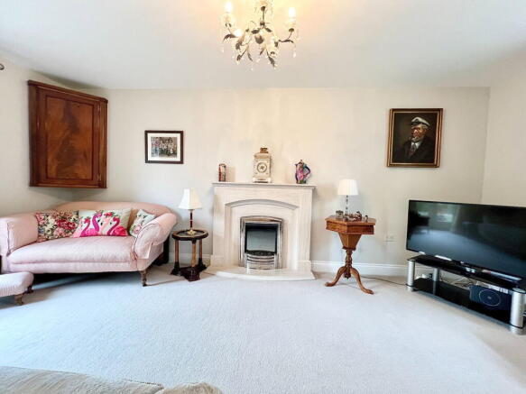 3 bed Terraced for sale Image 7