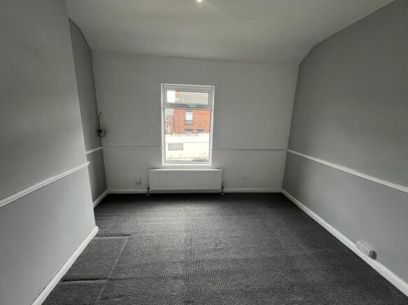 3 bed Terraced to rent Image 10
