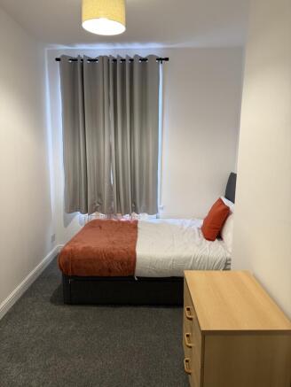 3 bed House to rent Image 4