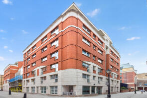 Flat 5, Charter House, Crown Court, London WC2B 5EX