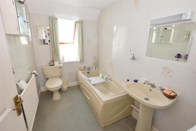 Bathroom.JPG