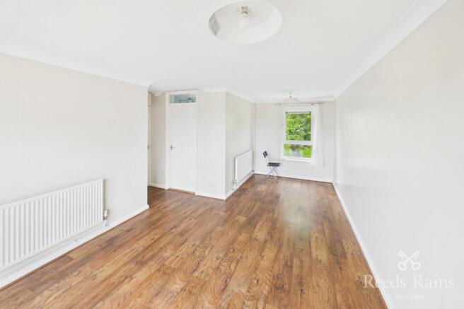 3 bed Apartment to rent Image 6
