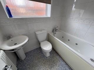 2 bed House for sale Image 7