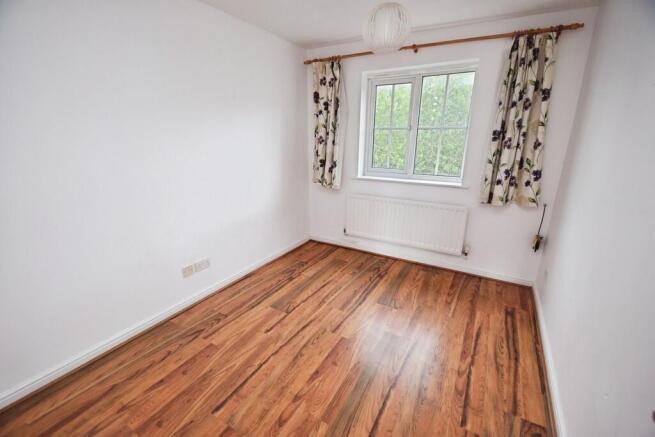 4 bed Detached for sale Image 8