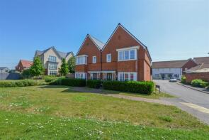 16, Village Road, Wouldham, Rochester ME1 3FL