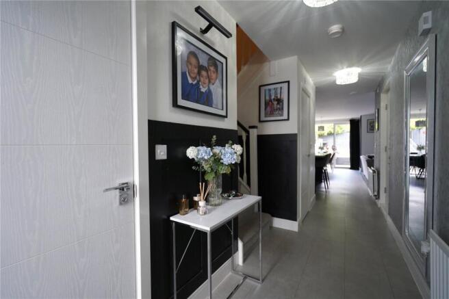 4 bed Detached for sale Image 5