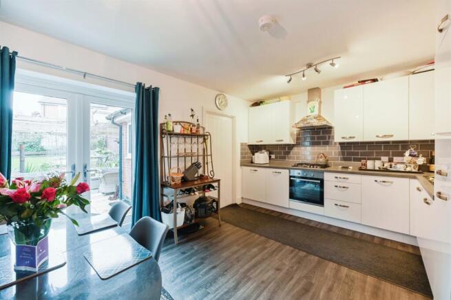 Kitchen Diner:
