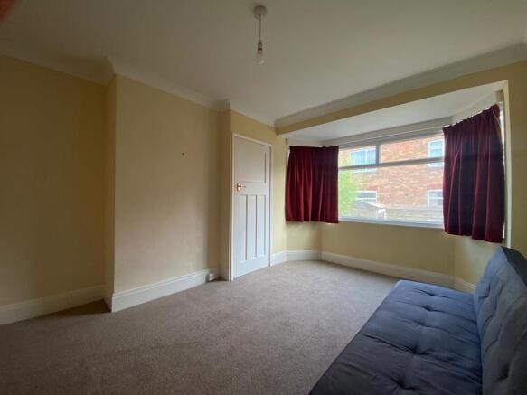 3 bed Semi-Detached to rent Image 6