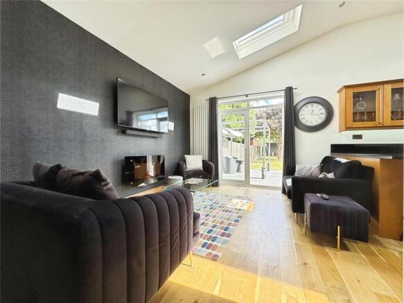 Court Farm Road, London, SE9 photo 3