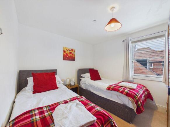 2 bed Apartment for sale Image 10