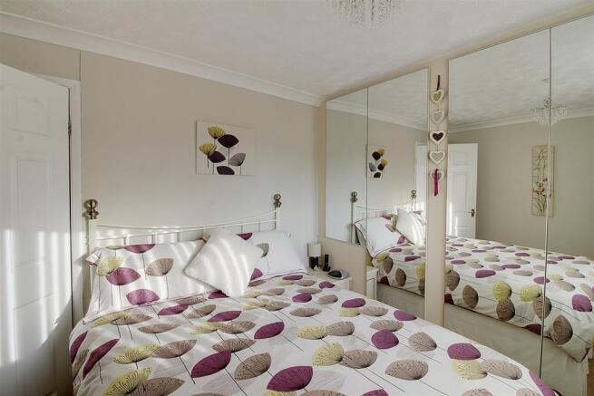 bed 1a.jpg