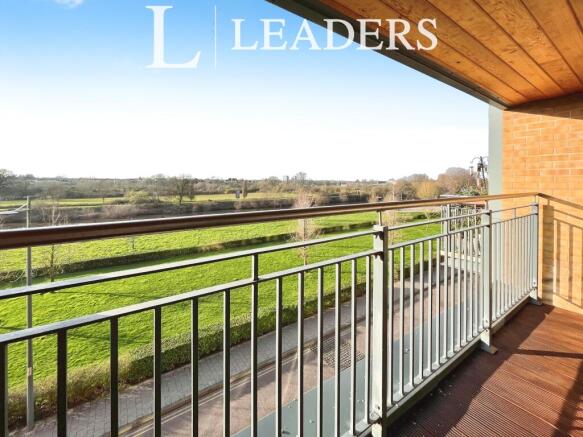 Master Bedroom Secon