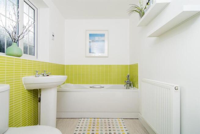 FAMILY BATHROOM
