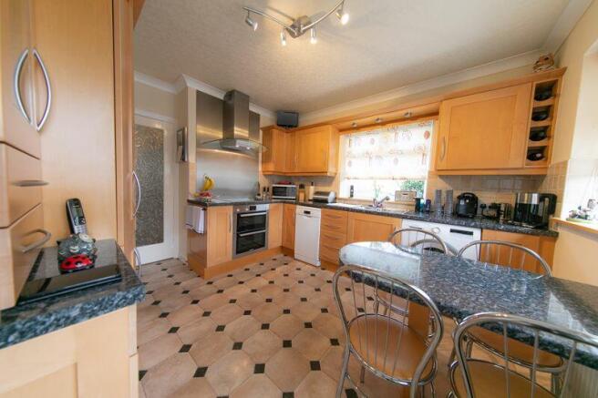 Kitchen & breakfast room