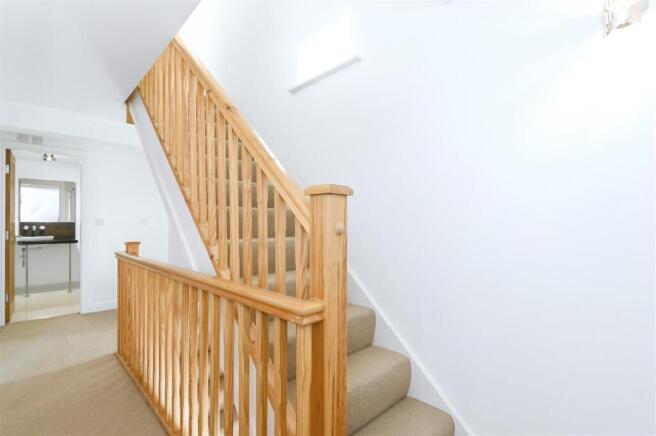 3 bed Semi-Detached for sale Image 10
